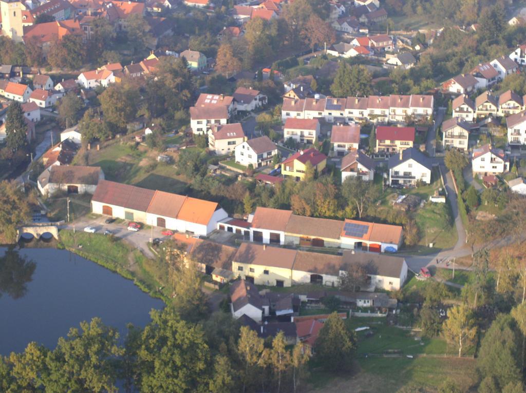 Penzion Netolice Exteriör bild
